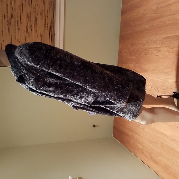 M.E. Faux Fur Curly Persian Lamb Coat In Gray Size 10 - Picture 5 of 6
